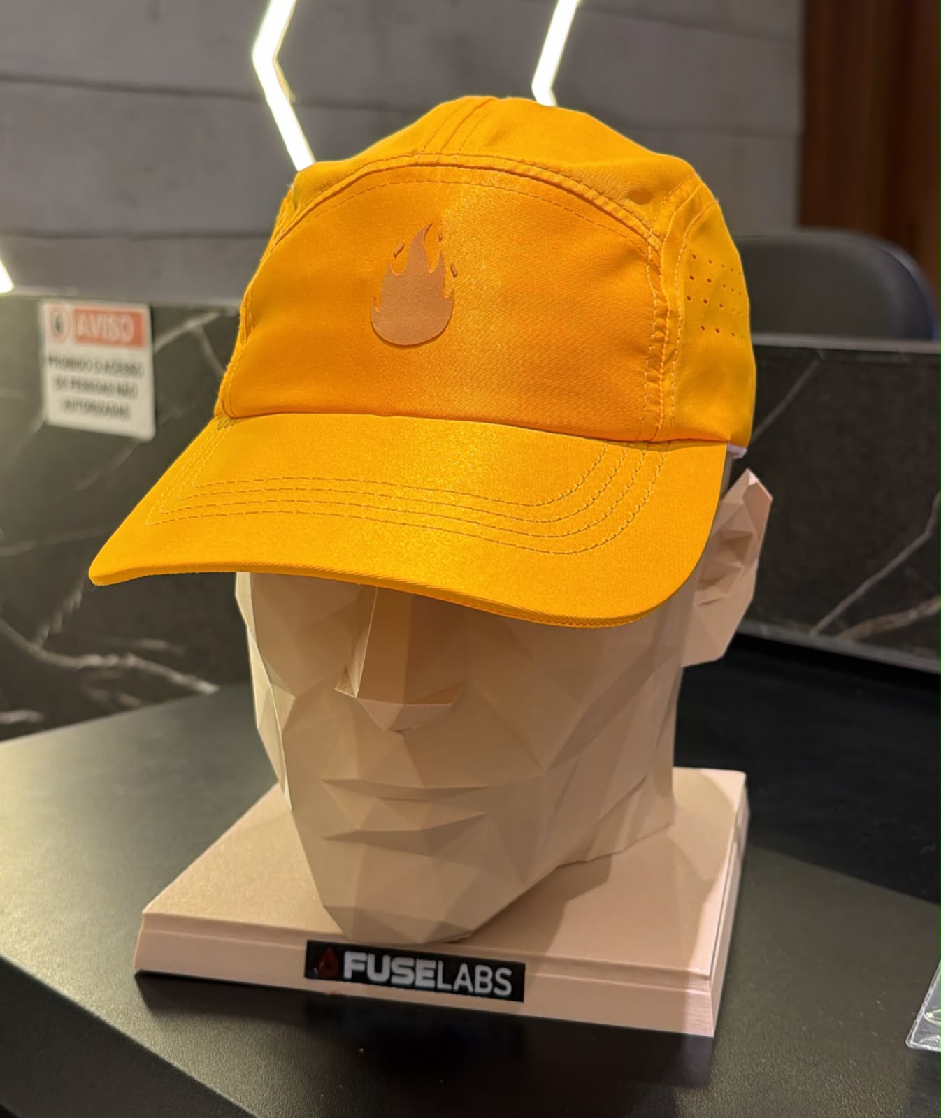 BONÉ PREMIUM AMARELO