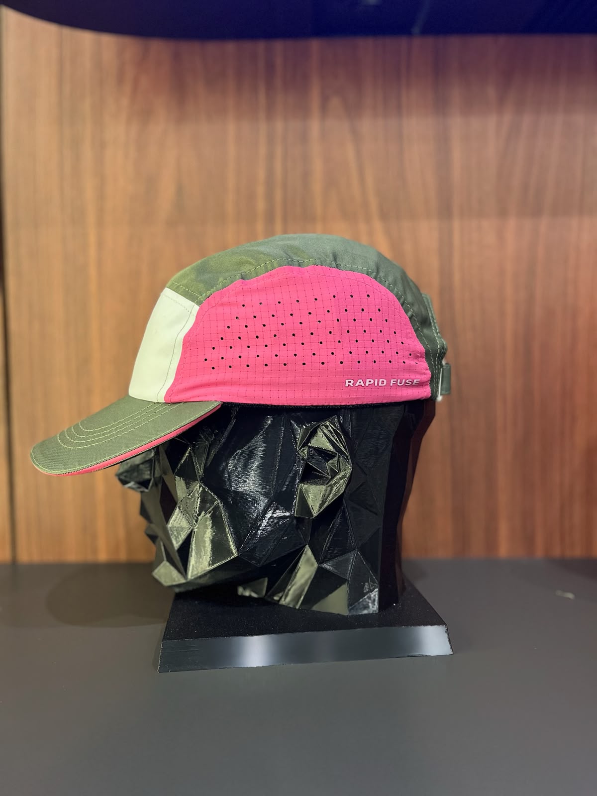 BONÉ PREMIUM VERDE ROSA E BRANCO — foto 2