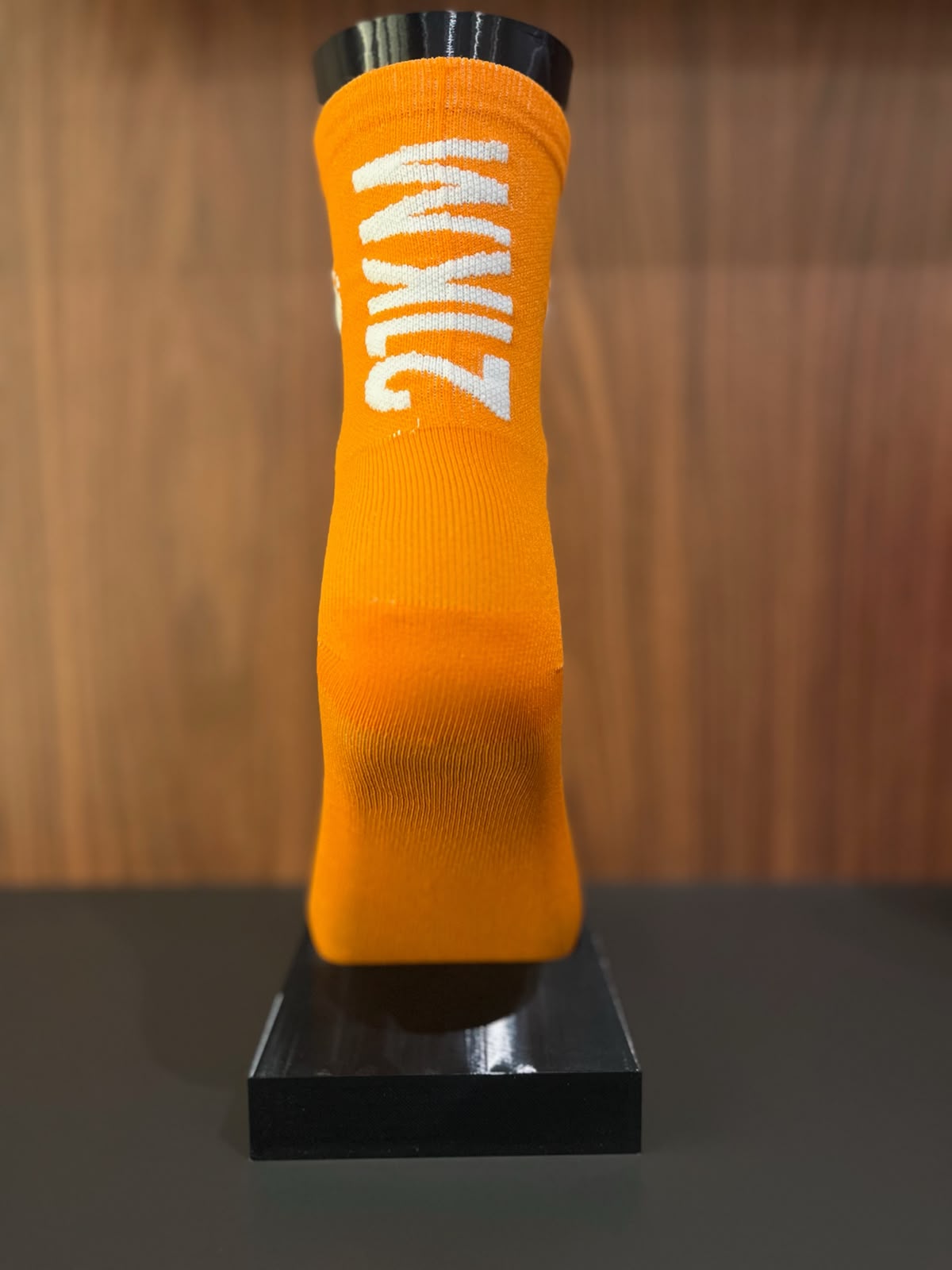 MEIA 21 KM LARANJA COM FOGO BRANCO
